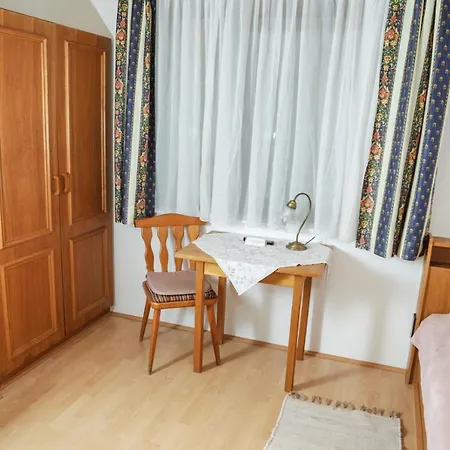 לינה וארוחת בוקר Welserhof Wilfersdorf