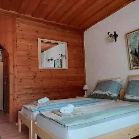 לינה וארוחת בוקר Welserhof Wilfersdorf